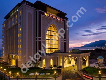 CROWNE PLAZA DI CEPHE KAPLAMA